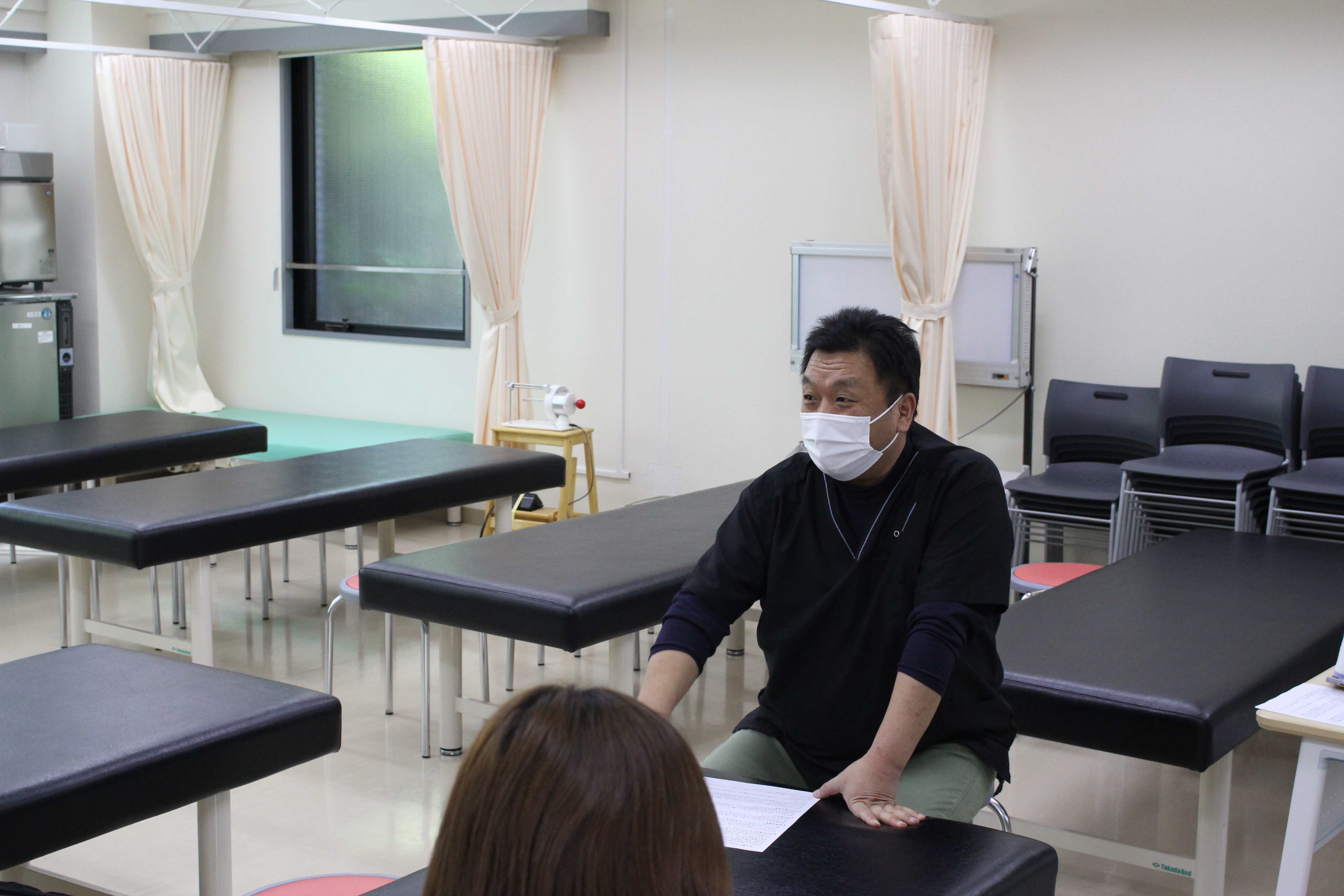 4 18 日 柔道整復師の仕事 4大鍼灸 高校3年生向けイベント レポート トピックス 柔道整復師 鍼師 はり師 灸師 きゅう師 の専門学校 日本医学柔整鍼灸専門学校 東京 4 18 日 柔道整復師の仕事 4大鍼灸 高校3年生向けイベント レポート トピックス 柔道整復師 鍼師 はり師 灸師 きゅう師 の専門学校 日本医学柔整鍼灸専門学校 東京